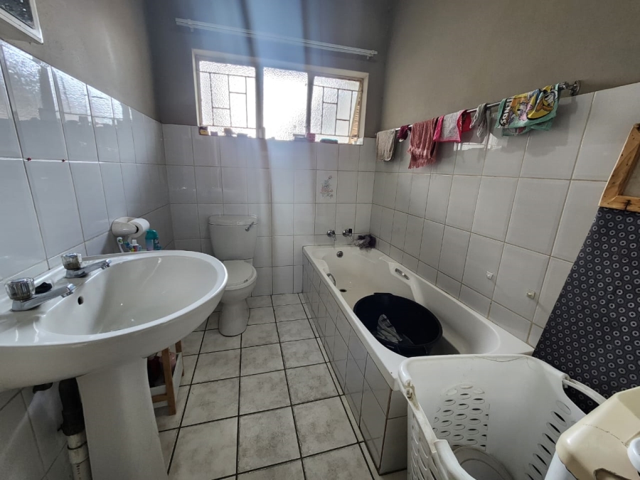 2 Bedroom Property for Sale in Rustenburg Central North West